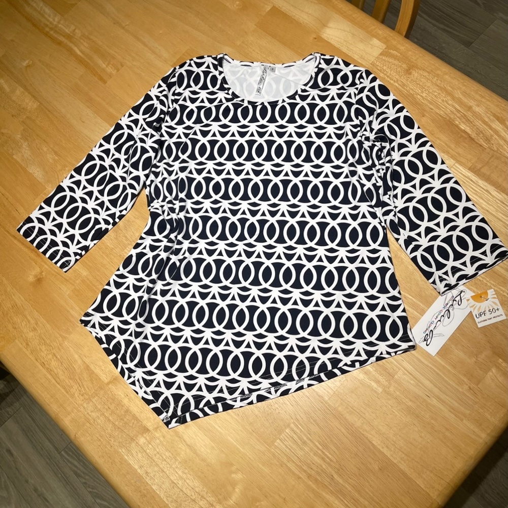 NWT Lulu B size small shirt